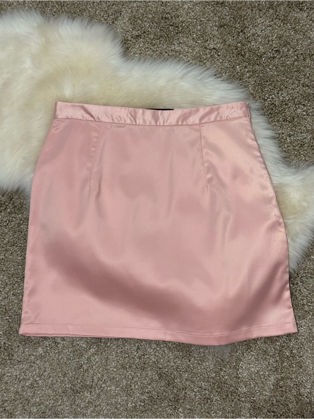 NWOT ASOS Women’s Light Pink Satin Mini Skirt Size S-M